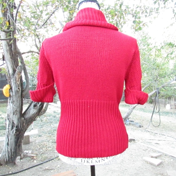 Planet Gold Red Turtleneck Short Sleeve Sweater - Picture 4 of 4